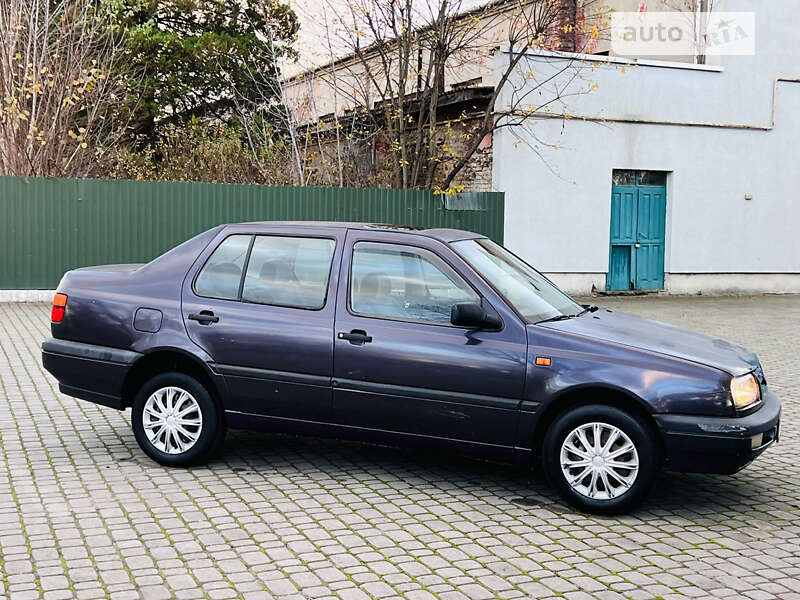 AUTO.RIA – Продам Фольксваген Венто 1994 бензин 1.8 седан бу у Городку ...