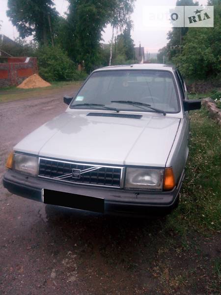 Вольво 340 купе