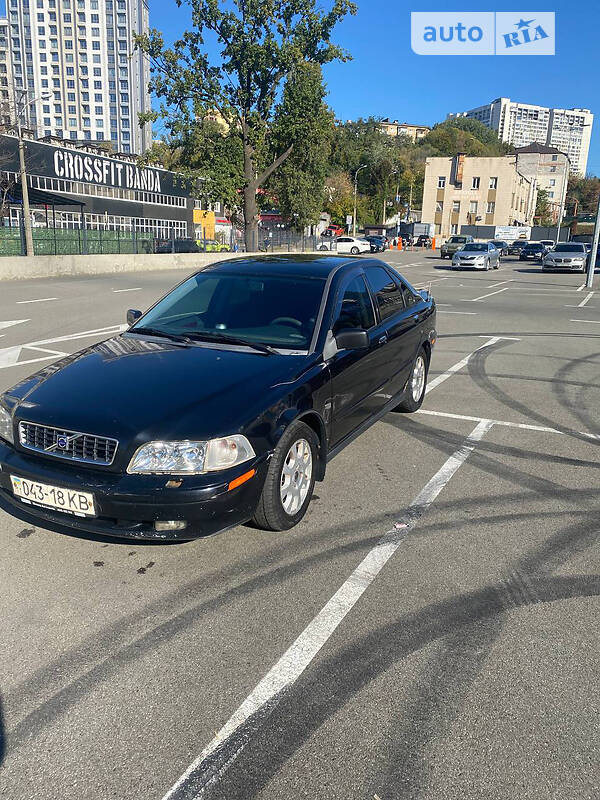 Вольво с40 2003