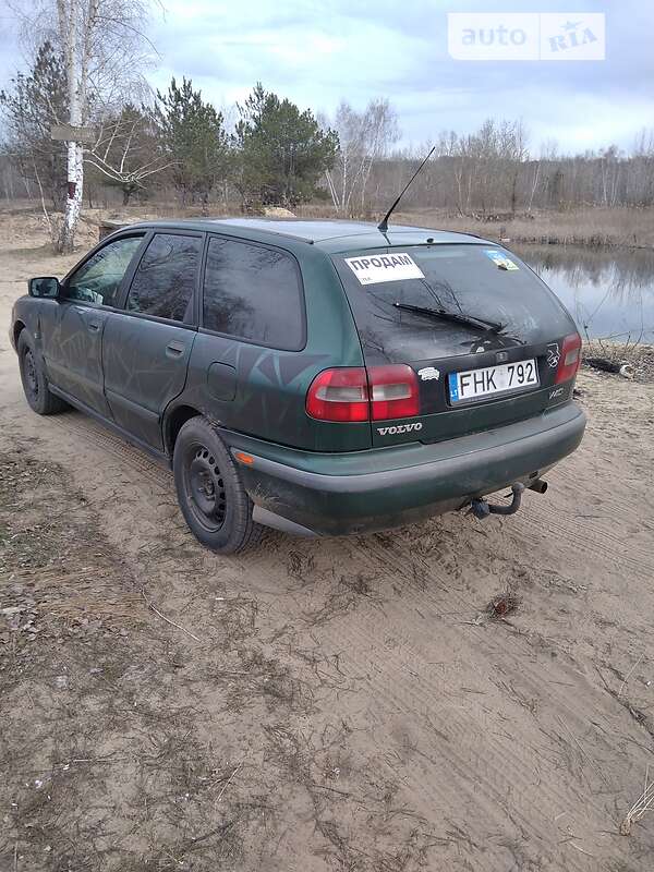 Вольво в40 1998