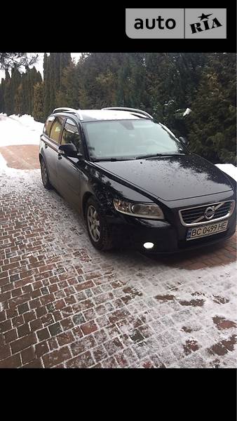 Взгляните на дикий пикап Volvo XC60: у него 6 колес