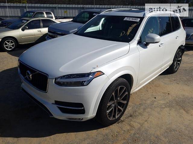 Volvo XC90 T5 MOMENTUM 2019