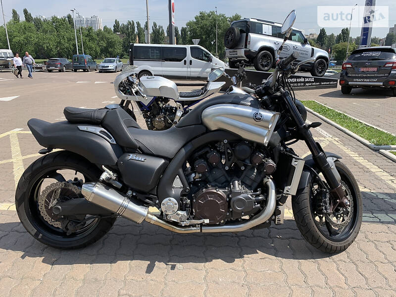 Yamaha VMAX 1700 2016