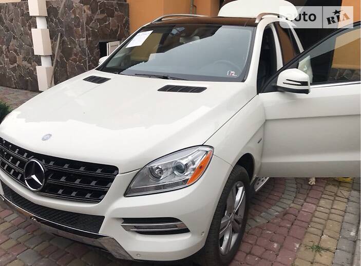 MERCEDES-BENZ ML 350 2011