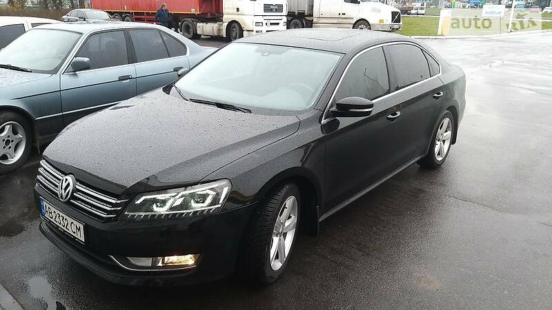 VOLKSWAGEN PASSAT 2012