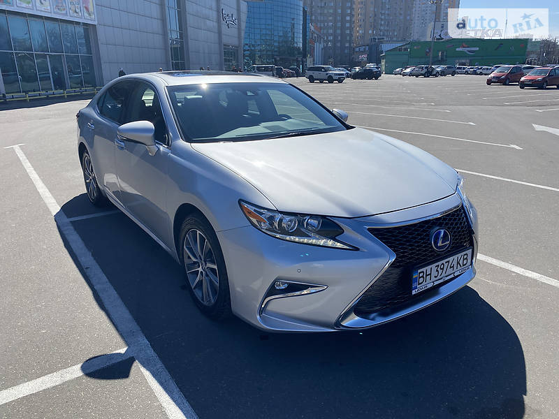 Головне фото звіту автомобіля LEXUS ES 300H 2016