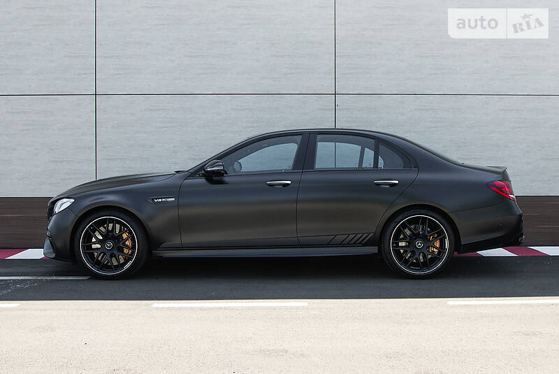 MERCEDES-BENZ E 63 AMG 2017