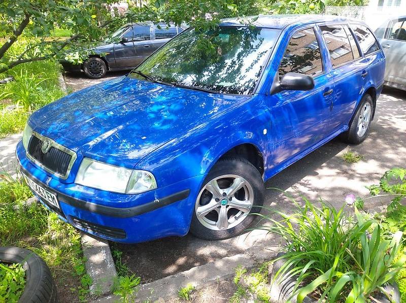 Головне фото звіту автомобіля SKODA OCTAVIA 2001