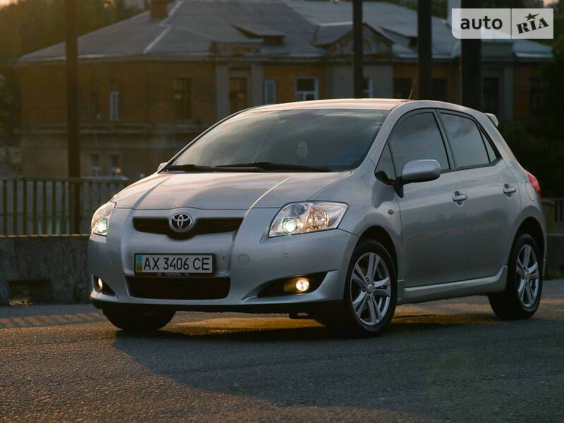Toyota Auris premium 124 HP 2008