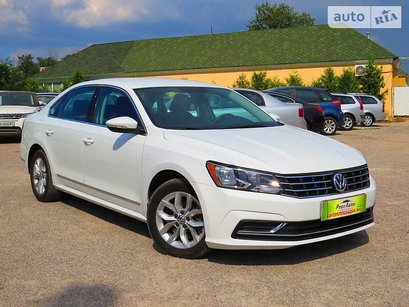 VOLKSWAGEN PASSAT 2015