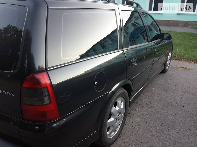 OPEL VECTRA 2001