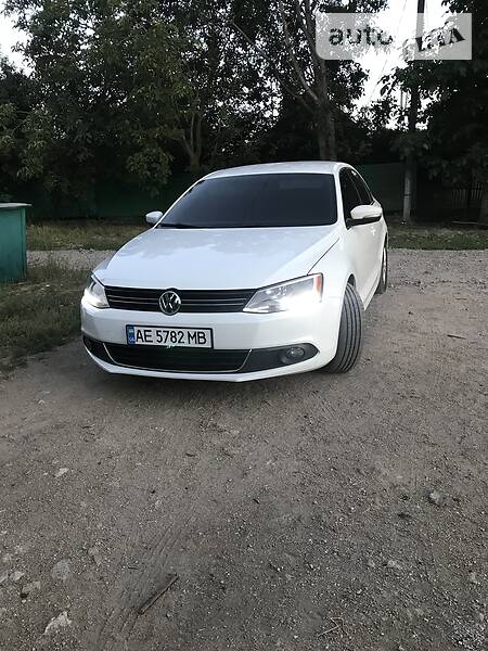 VOLKSWAGEN JETTA 2014