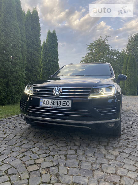 VOLKSWAGEN TOUAREG 2016