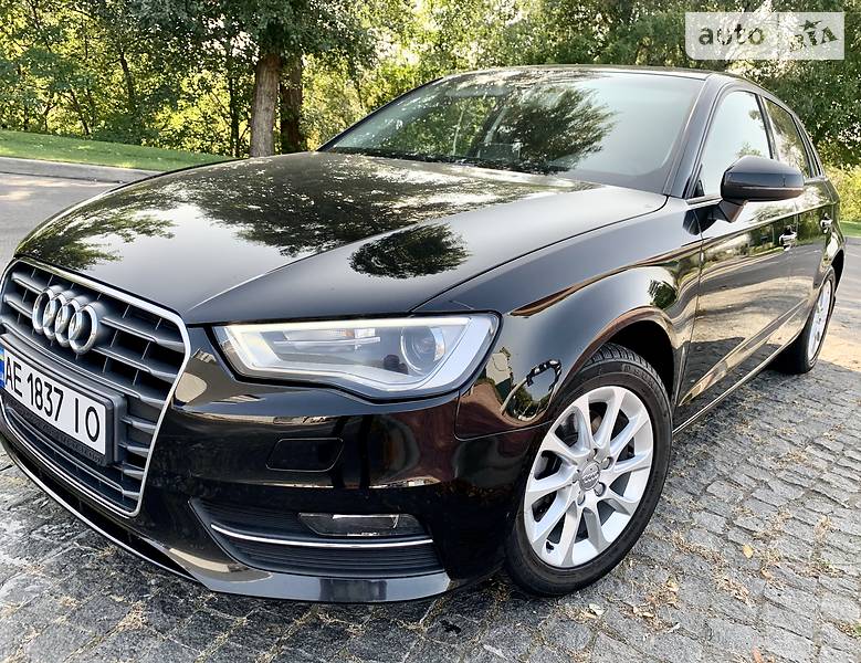 Головне фото звіту автомобіля AUDI A3 2015