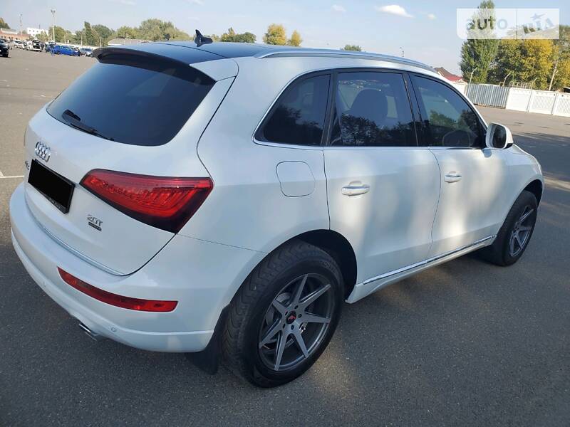 Головне фото звіту автомобіля AUDI Q5 2016