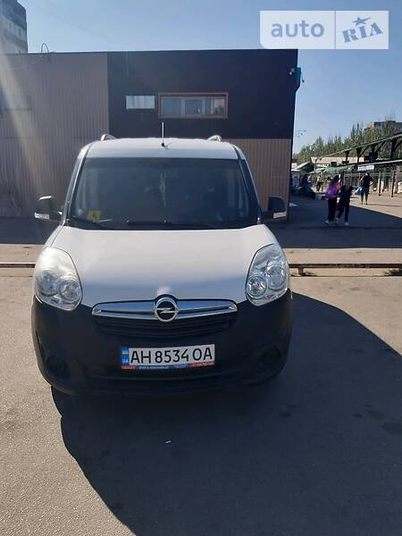 OPEL COMBO 2013
