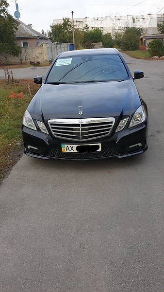 Головне фото звіту автомобіля MERCEDES-BENZ E 250 2010