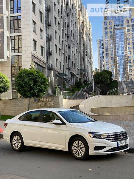 VOLKSWAGEN JETTA 2019