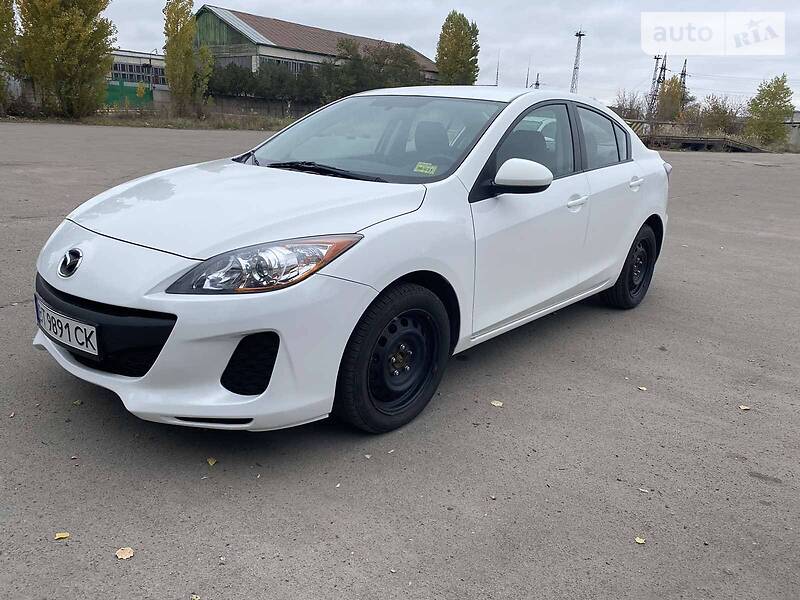 MAZDA 3 2012