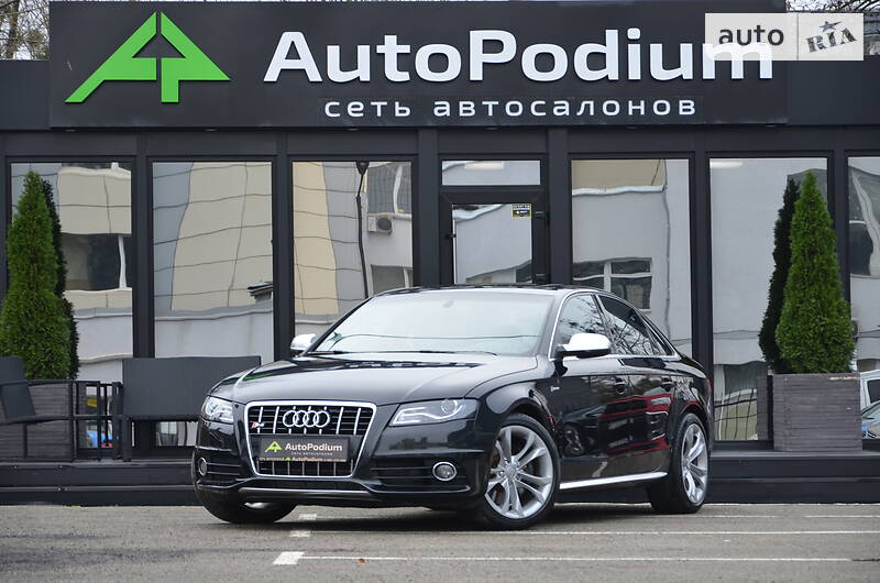 AUDI S4 2011