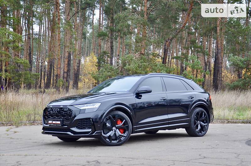 AUDI RS Q8