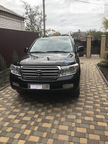 TOYOTA LAND CRUISER 200 2010