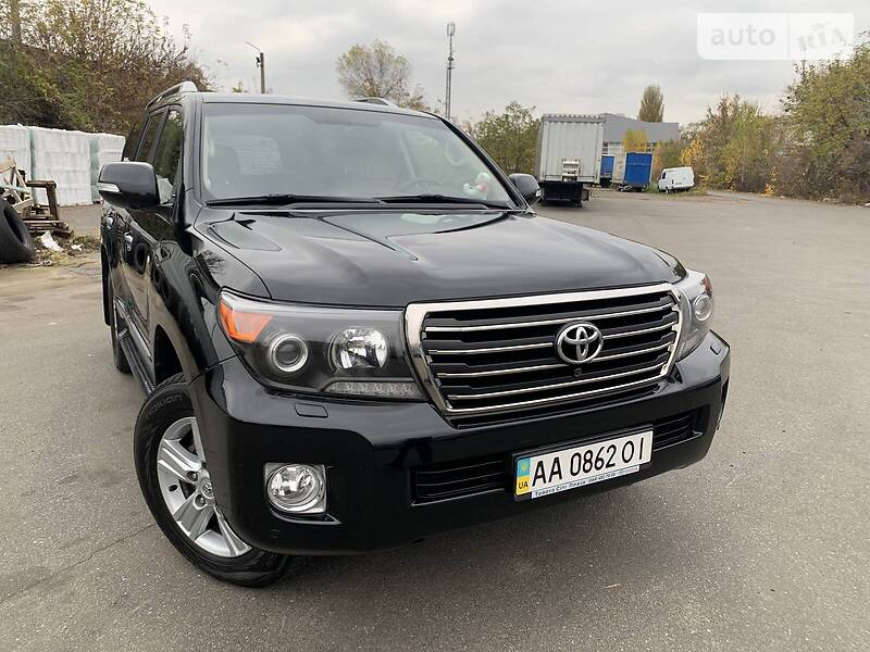 TOYOTA LAND CRUISER 200 2014