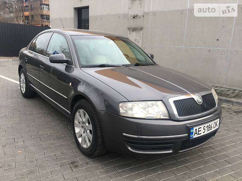 SKODA SUPERB 2005
