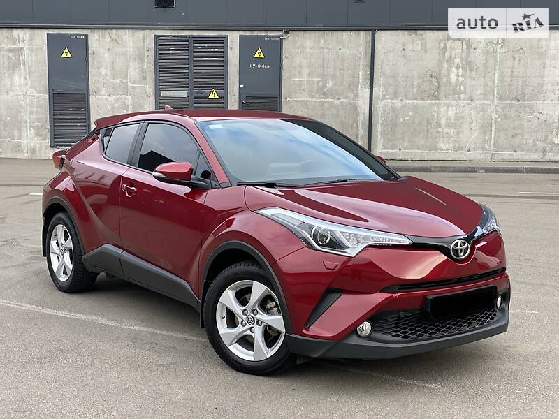TOYOTA C-HR 2017