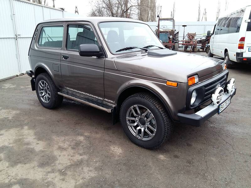 LADA 212140 2019