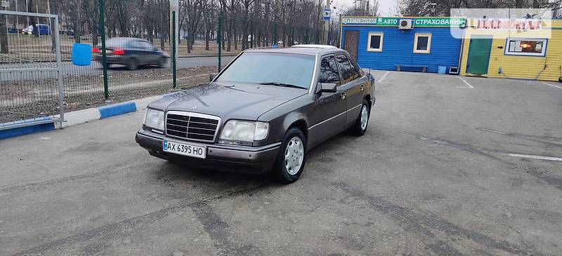 Mercedes-Benz E-Class 1995