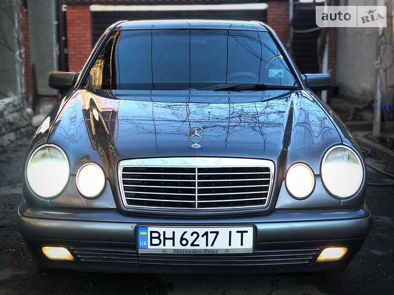 MERCEDES-BENZ E 200 1997