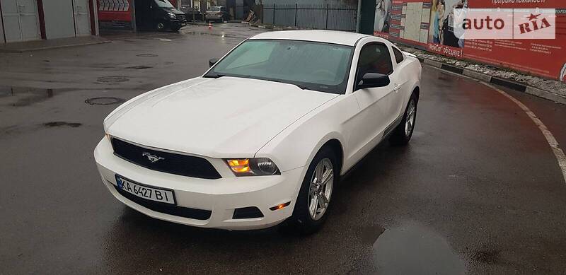 FORD MUSTANG 2011
