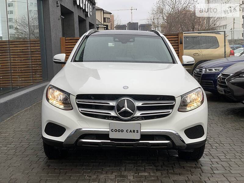 MERCEDES-BENZ GLC 300 2016