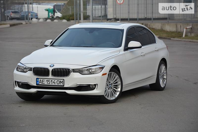 BMW 3 Series LUXURY 2013