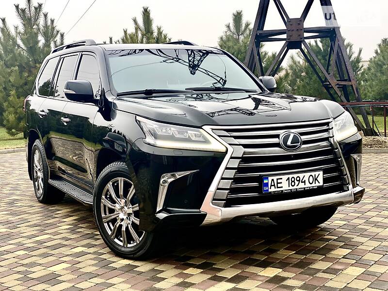 Головне фото звіту автомобіля LEXUS LX 450 2016
