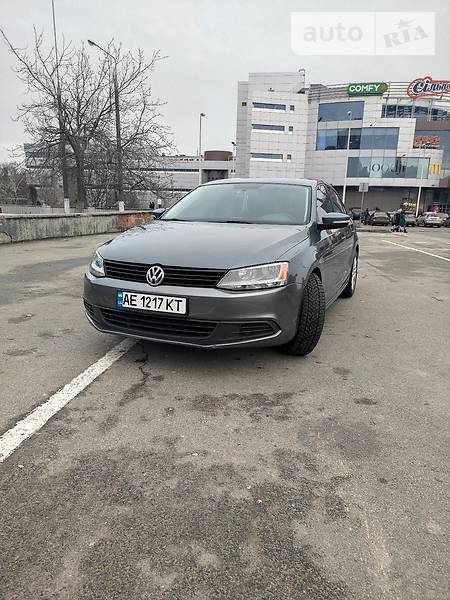VOLKSWAGEN JETTA 2011