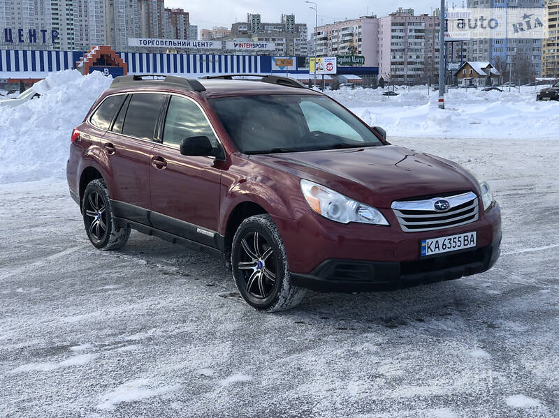 SUBARU OUTBACK 2011