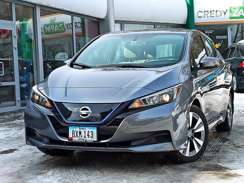 NISSAN LEAF 2018