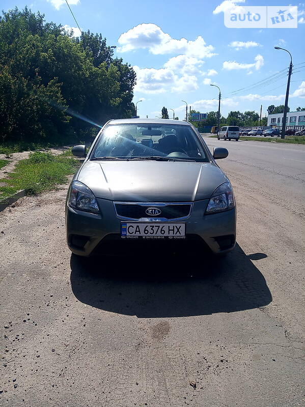 KIA RIO 2011