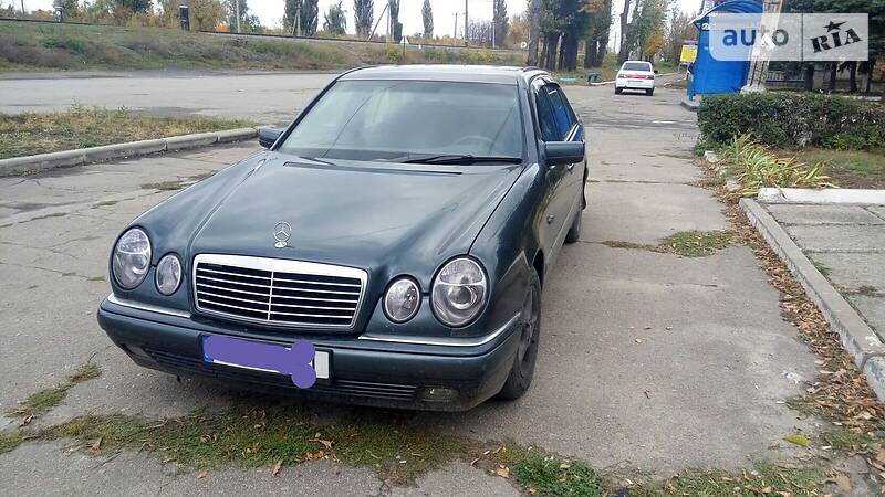 MERCEDES-BENZ 220D 1997