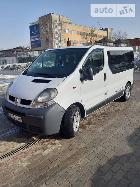 RENAULT TRAFIC 2001