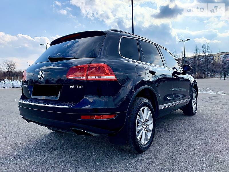 VOLKSWAGEN TOUAREG 2011