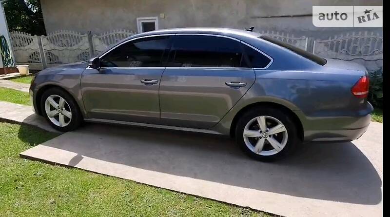 VOLKSWAGEN PASSAT 2013