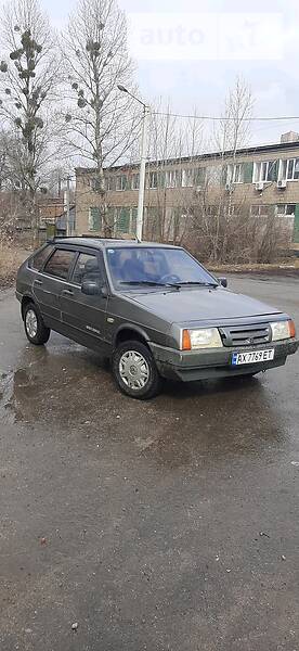 ВАЗ 21093 1990