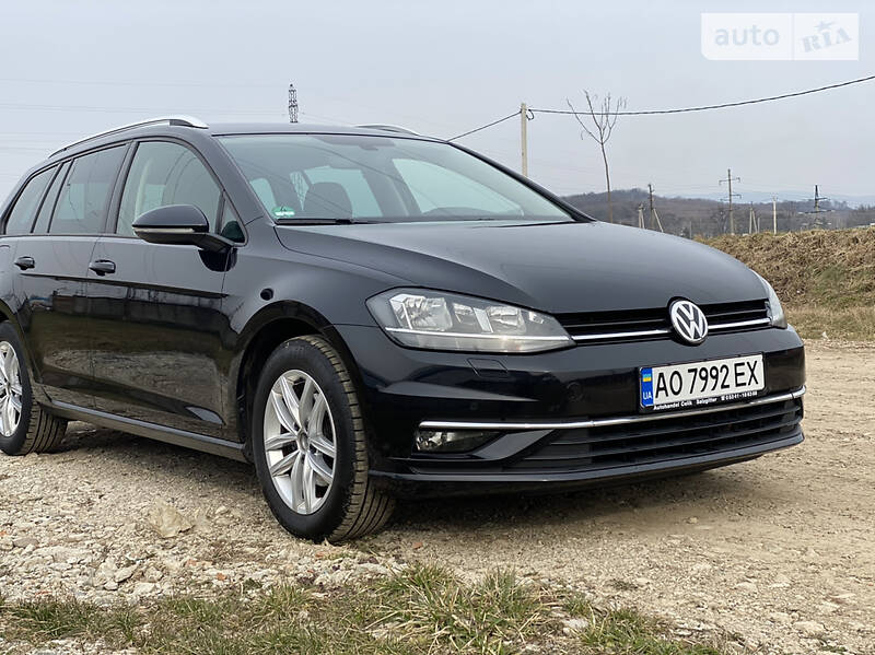 VOLKSWAGEN GOLF 2017