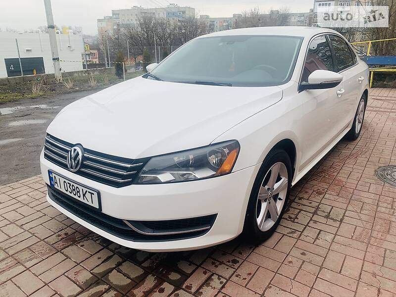 VOLKSWAGEN PASSAT 2012