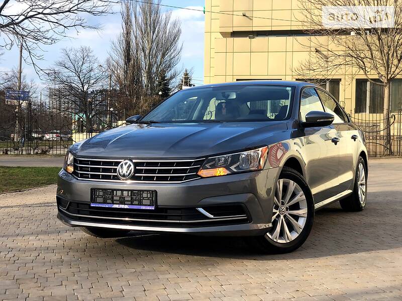VOLKSWAGEN PASSAT 2017
