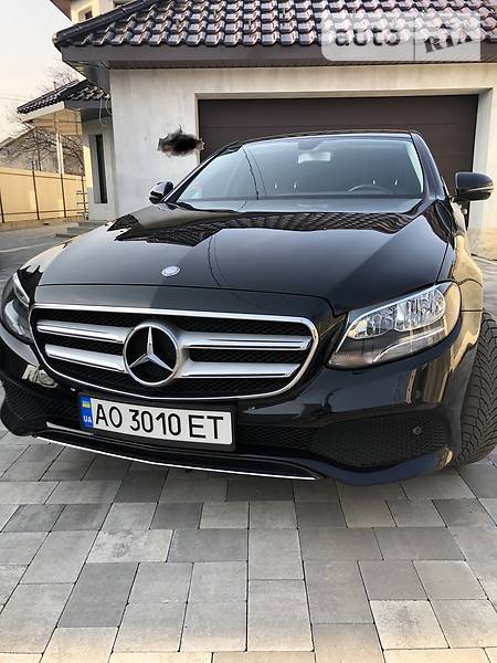 MERCEDES-BENZ E 200 D 2016