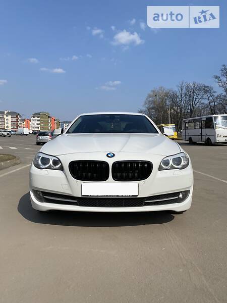 BMW 523I 2010